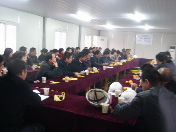 南京棲霞區(qū)馬群街道辦到我公司進(jìn)行了考察，開展了有關(guān)科學(xué)發(fā)展觀的研討會(huì)